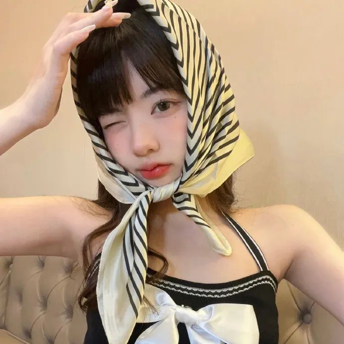 奈欧斯奥特曼 海报